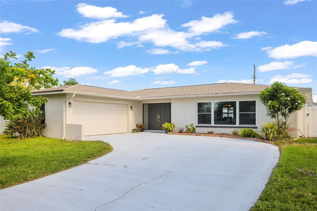 13635 97TH TERRACE SEMINOLE, FL 33776
