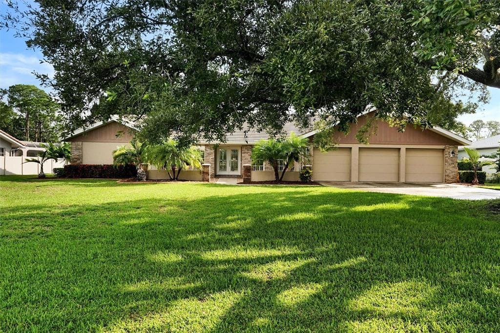 7913 BROADMOOR PINES BOULEVARD SARASOTA, FL 34243