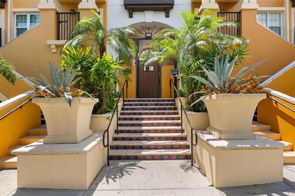 100 4TH AVENUE S UNIT 111
