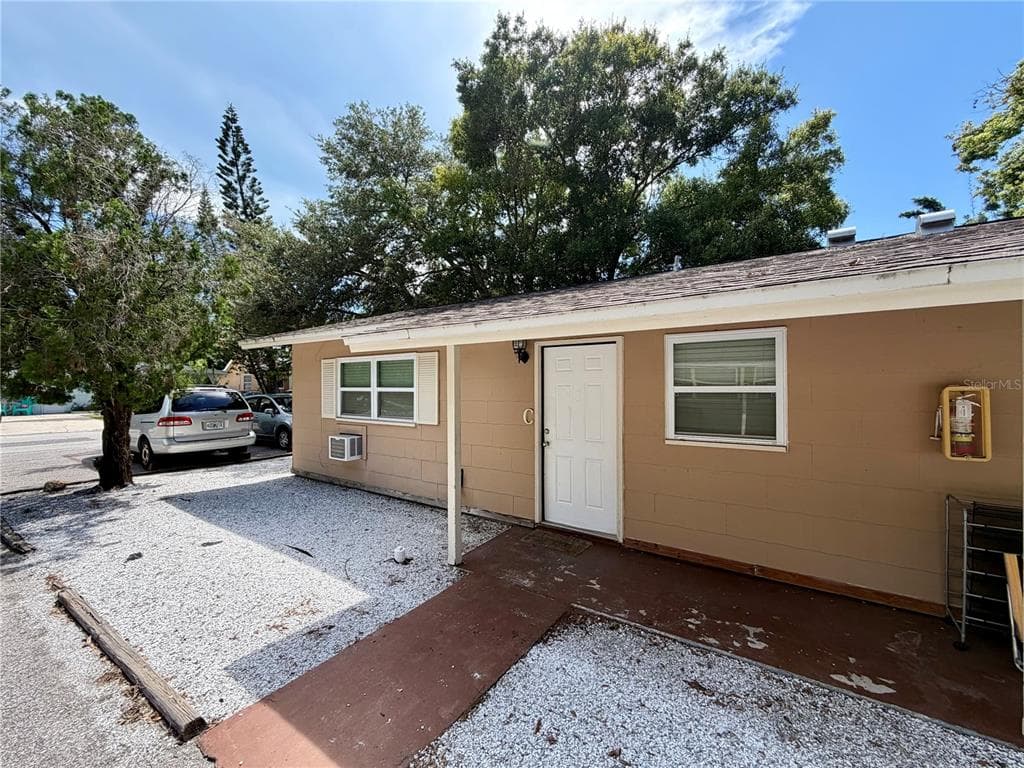 908 BEVERLY AVENUE UNIT C LARGO, FL 33770