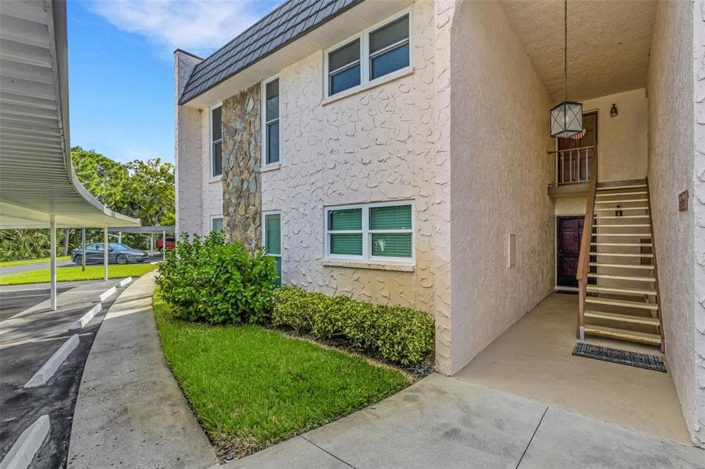 209 FERNWOOD CIRCLE UNIT 209
