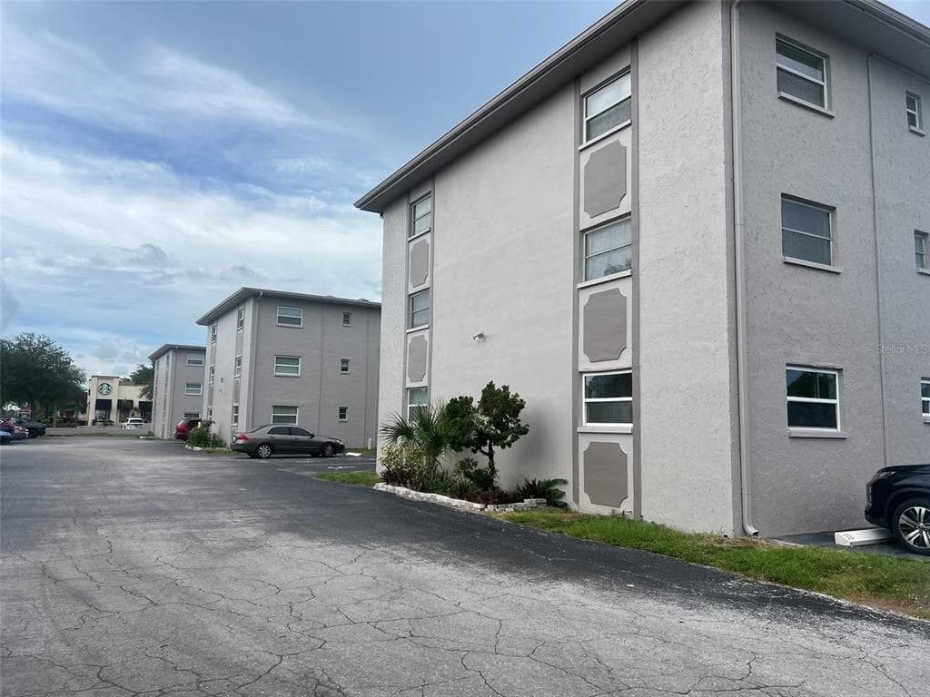 8701 4TH STREET N UNIT 309 ST PETERSBURG, FL 33702
