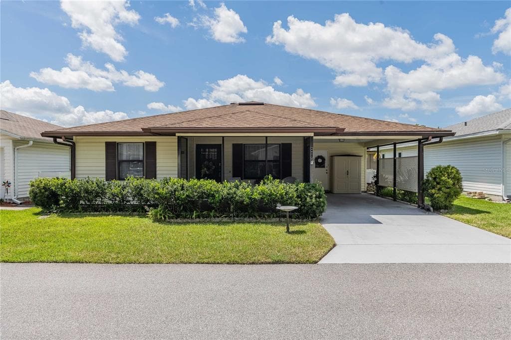 4821 LEISUREWOOD LANE LAKELAND, FL 33811