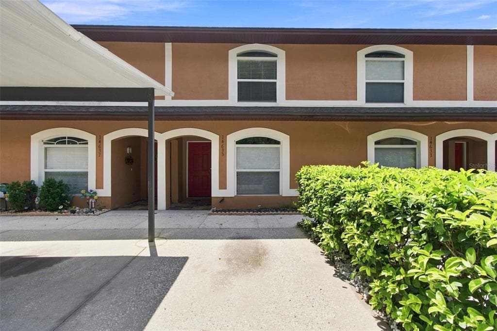 14635 PAR CLUB CIRCLE TAMPA, FL 33618