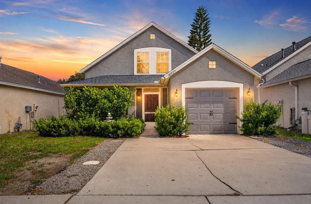 10521 LAKESIDE VISTA DRIVE