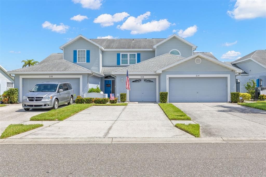 216 HEMINGWAY DRIVE OLDSMAR, FL 34677