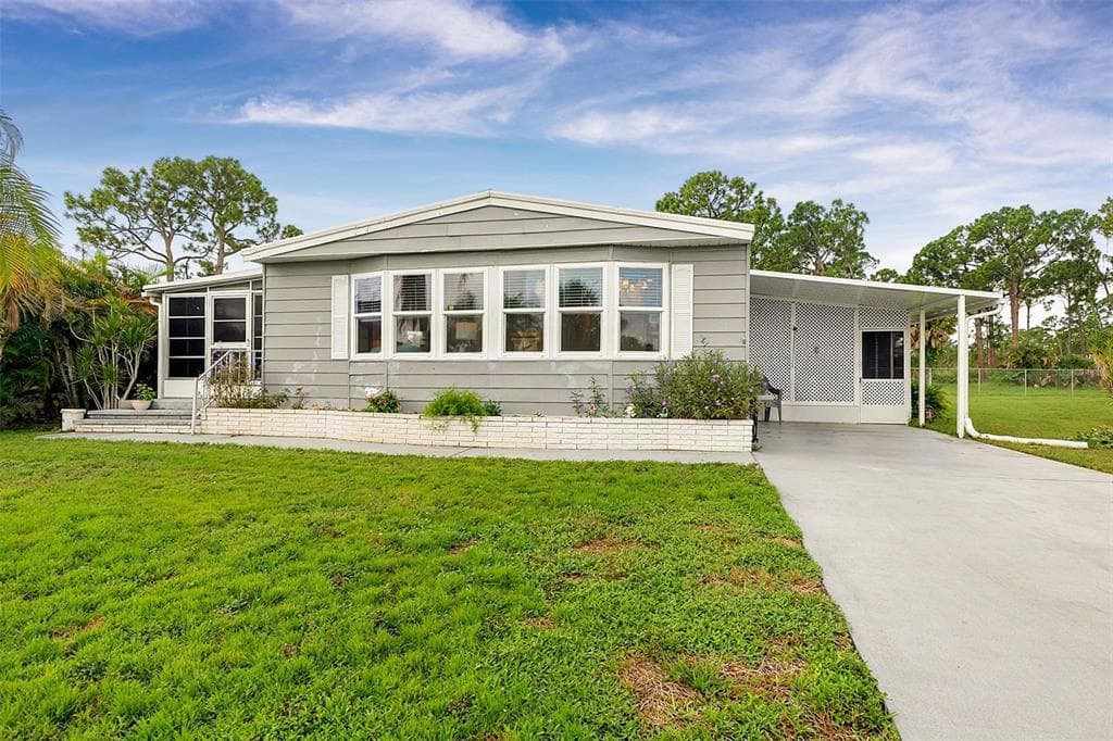 417 VILLA NUEVA CIRCLE NORTH PORT, FL 34287