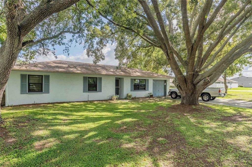 4250 SUNNY VIEW DRIVE LAKELAND, FL 33813