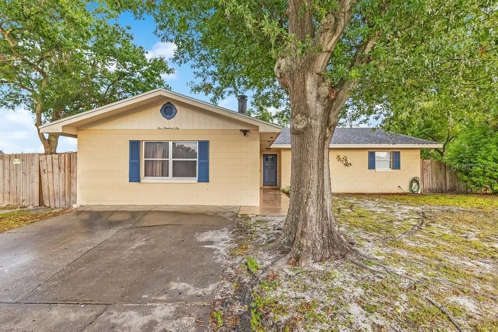 506 CLAYTON CIRCLE WINTER HAVEN, FL 33880