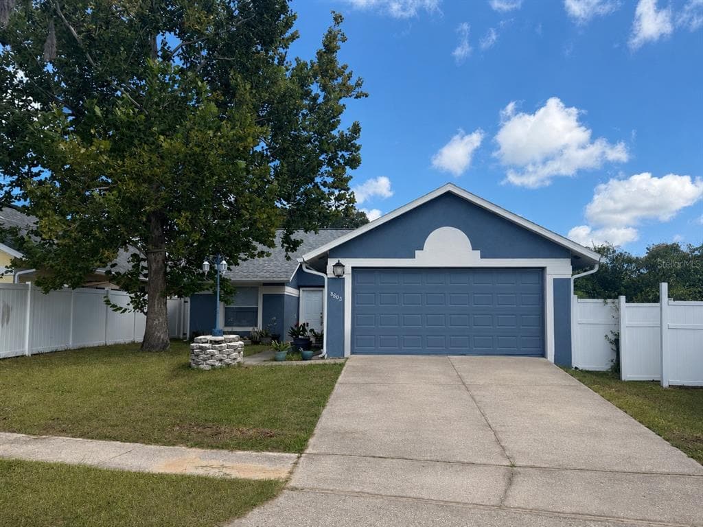 8803 PARLIAMENT COURT KISSIMMEE, FL 34747
