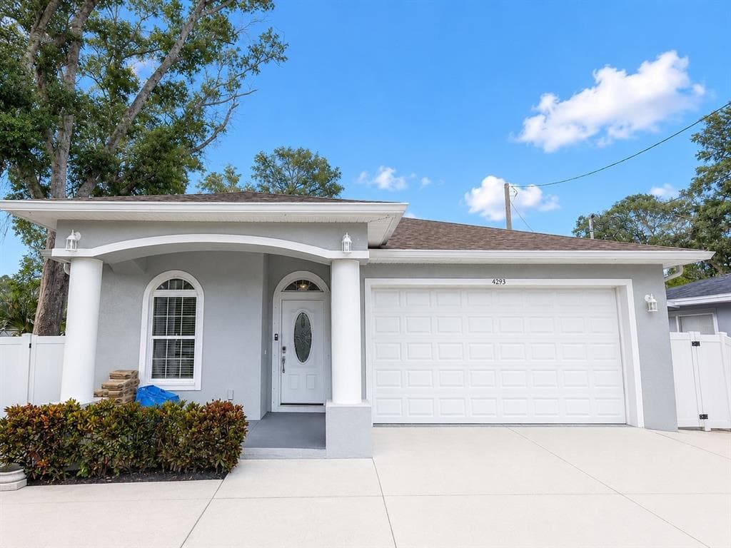 4293 W HUMPHREY STREET TAMPA, FL 33614