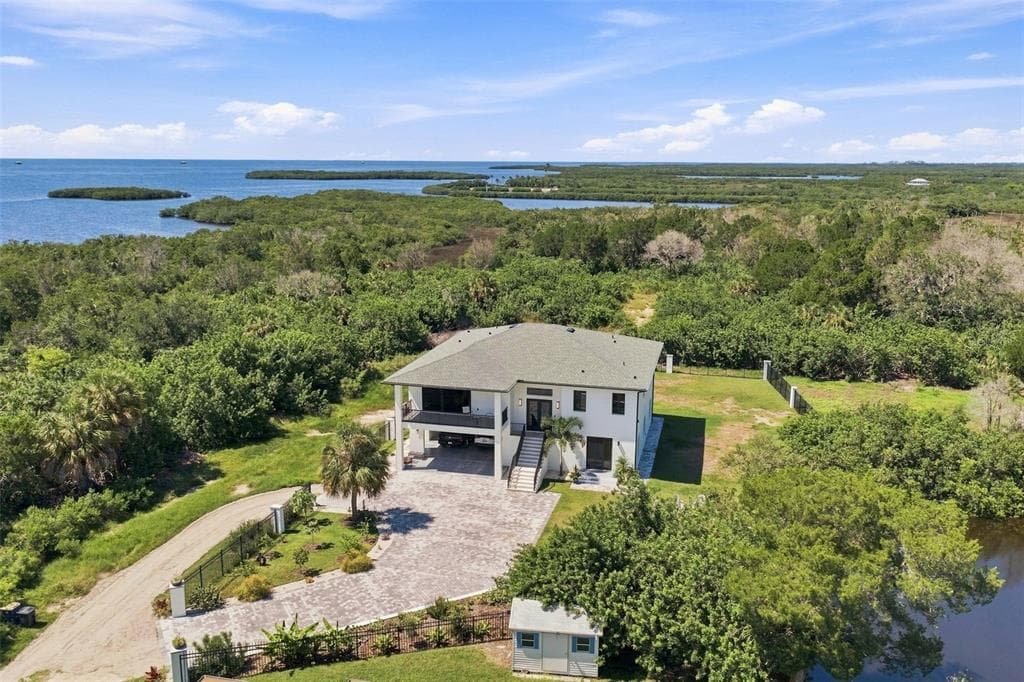 5035 BAY BOULEVARD PORT RICHEY, FL 34668