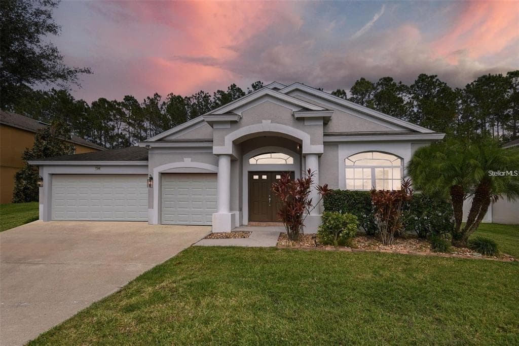 7346 CRESCENT PALM DRIVE