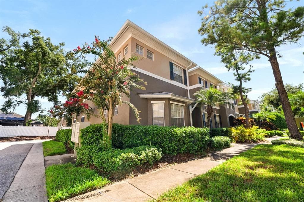 7435 ARLINGTON GROVE CIRCLE TAMPA, FL 33625