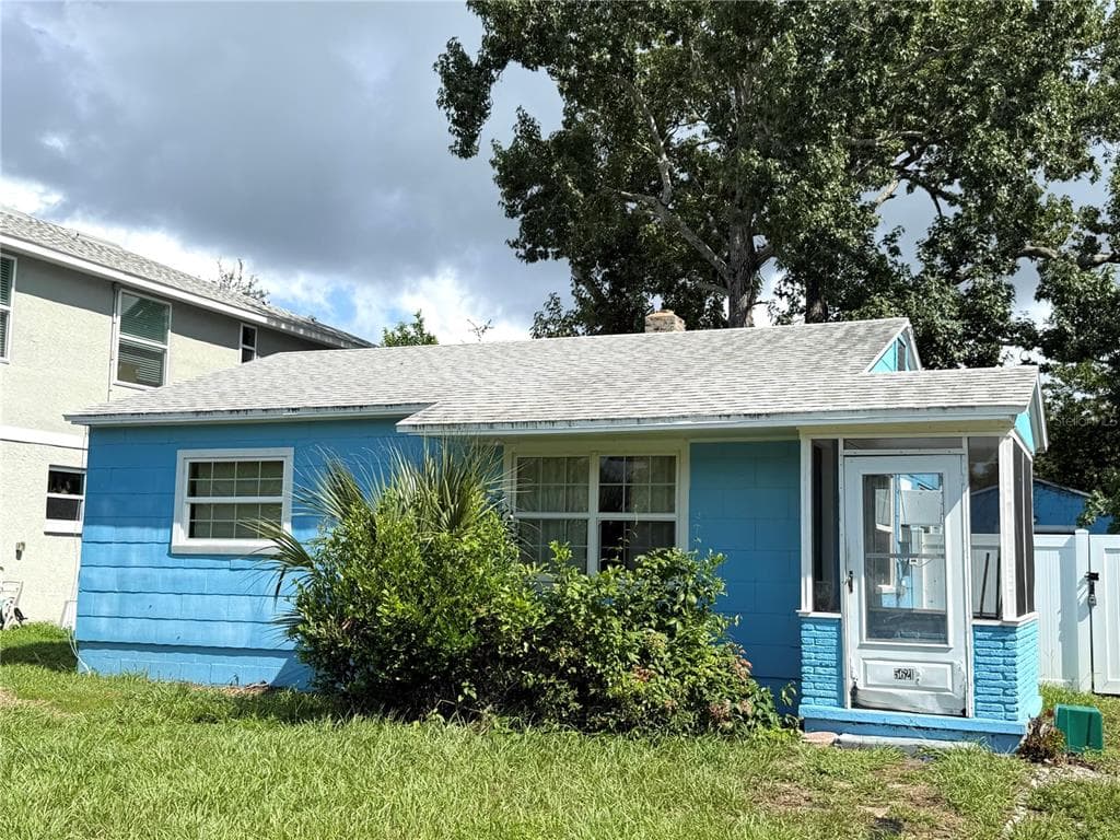 5621 13TH AVENUE S GULFPORT, FL 33707