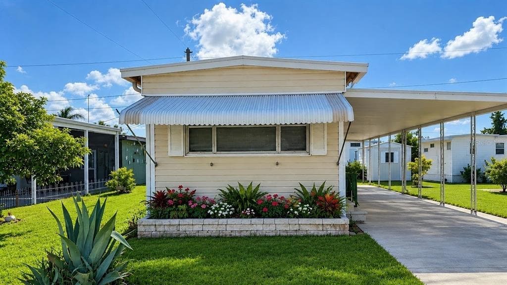 6614 AVOCADO DRIVE NEW PORT RICHEY, FL 34653