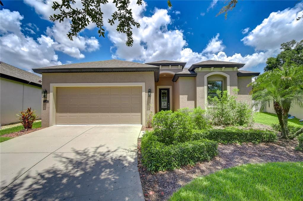 826 VINO VERDE CIRCLE BRANDON, FL 33511