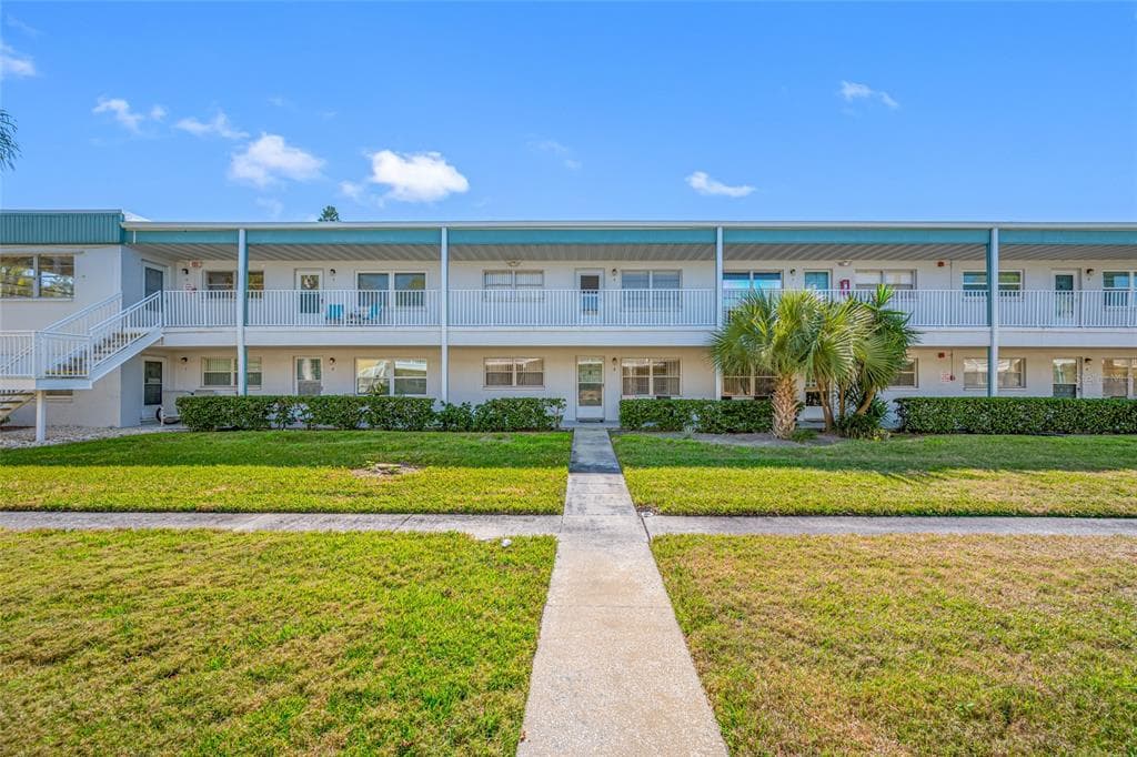 5217 81ST STREET N UNIT 16 ST PETERSBURG, FL 33709