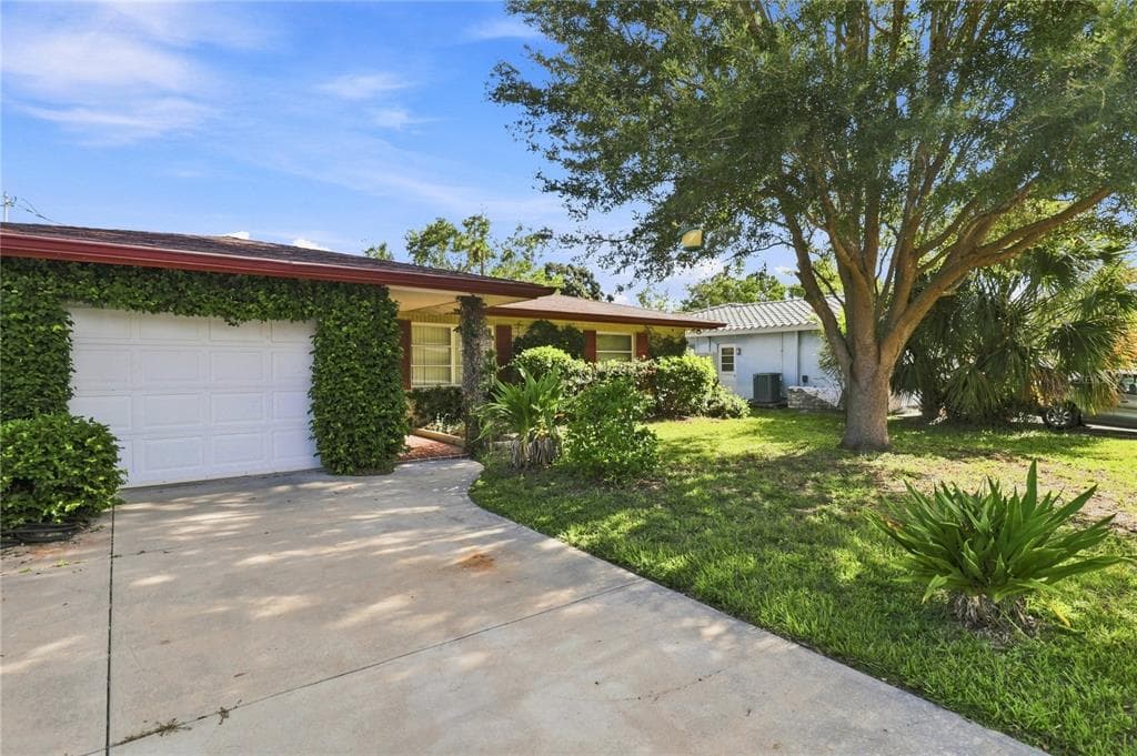 1070 6TH AVENUE NE LARGO, FL 33770