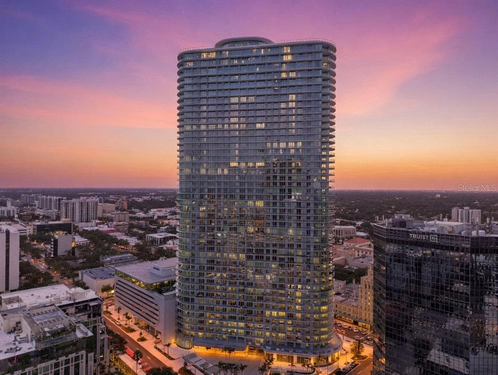 400 CENTRAL AVENUE UNIT 3706 ST PETERSBURG, FL 33701