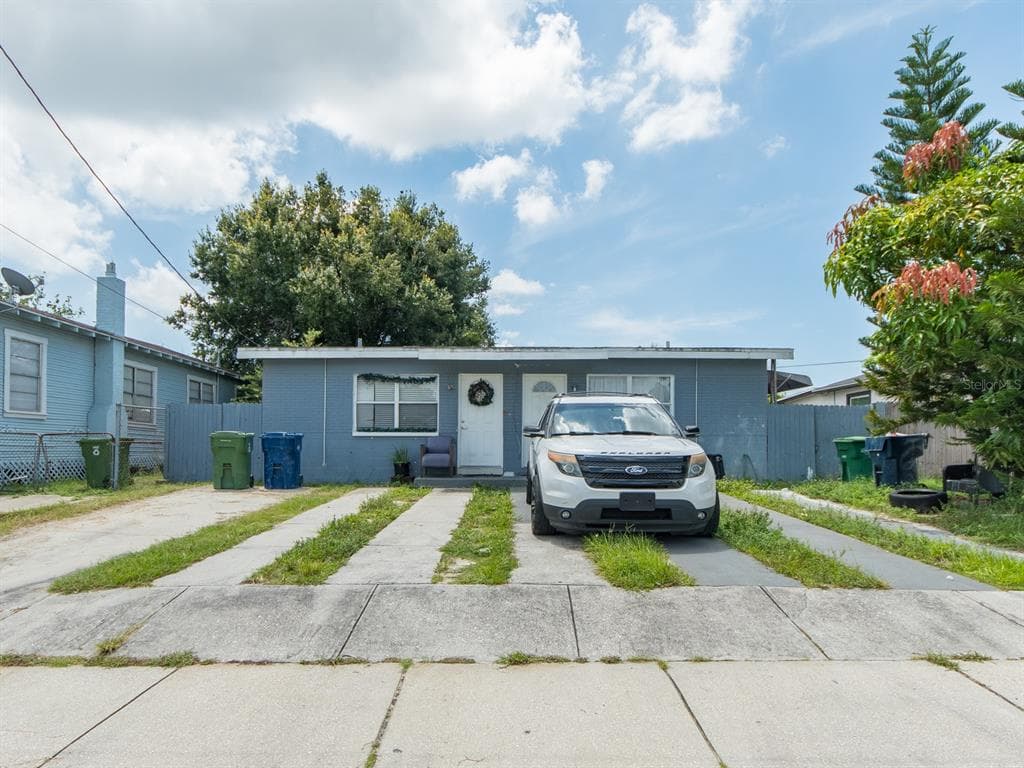 2532 W WALNUT STREET TAMPA, FL 33607