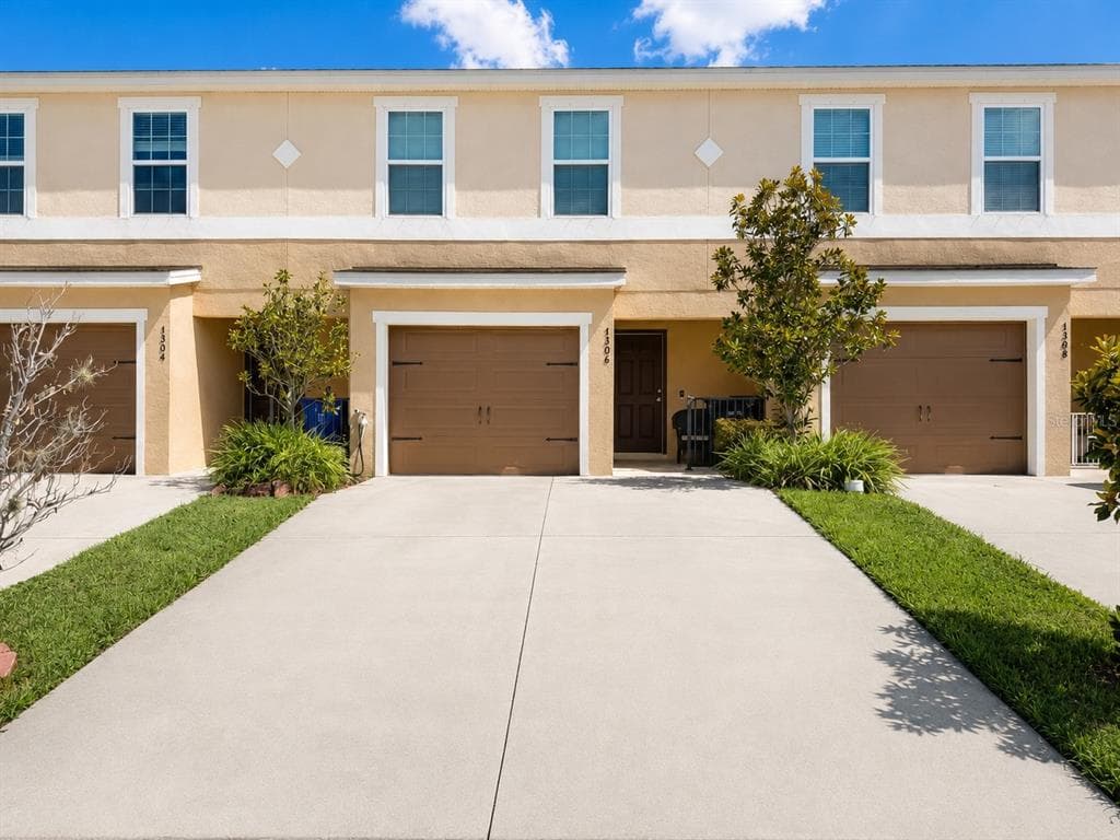 7306 MERLOT SIENNA AVENUE GIBSONTON, FL 33534
