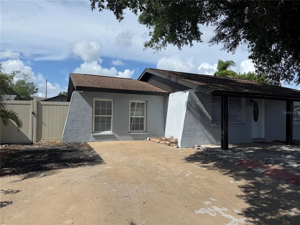 10205 BELLHURST COURT TAMPA, FL 33615