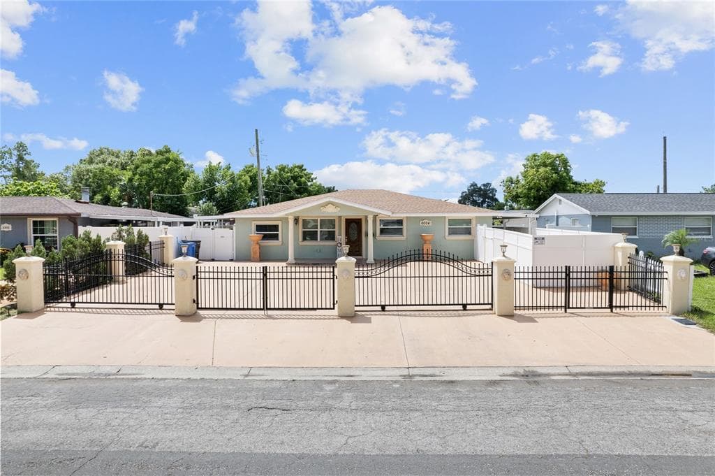 6004 W JEAN STREET TAMPA, FL 33634