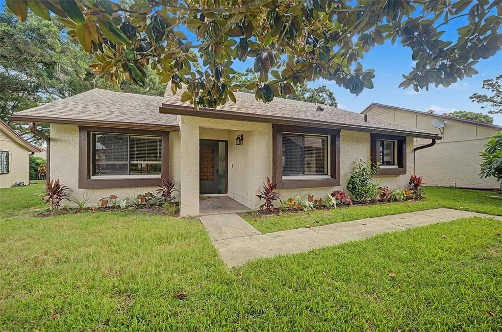 2218 BAY BERRY LANE CLEARWATER, FL 33763