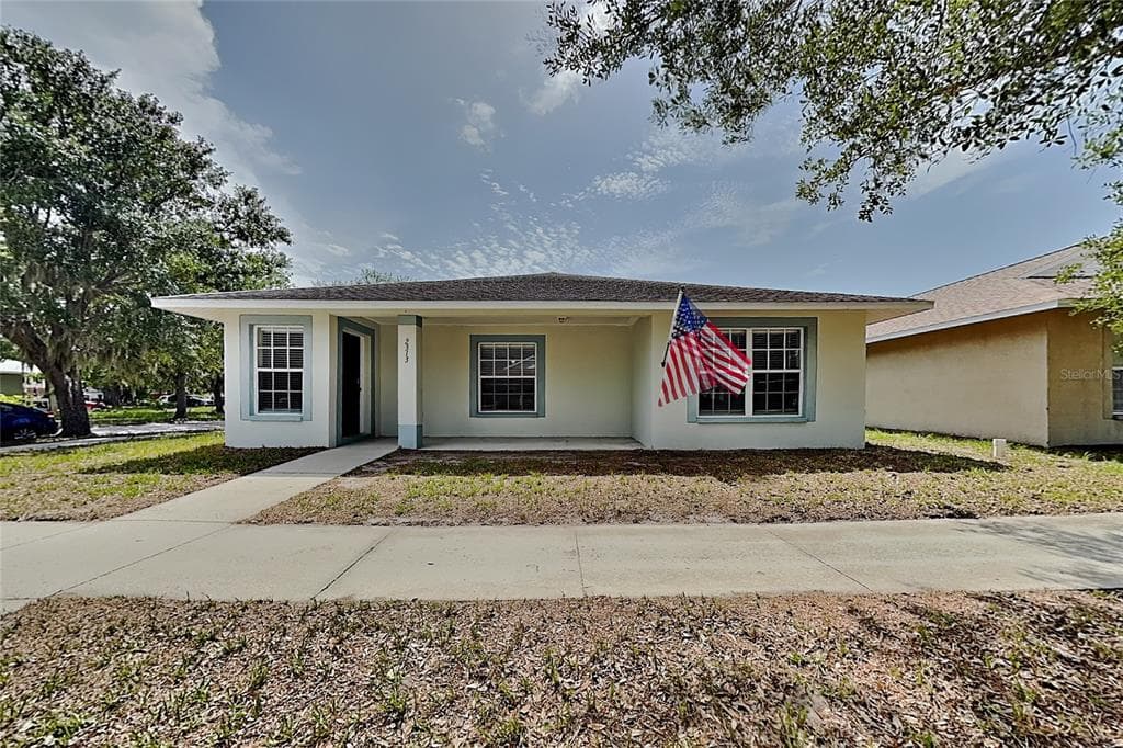 2313 PLEASURE RUN DRIVE RUSKIN, FL 33570