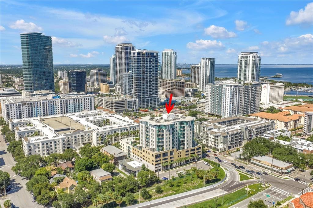 400 4TH AVENUE S UNIT 207