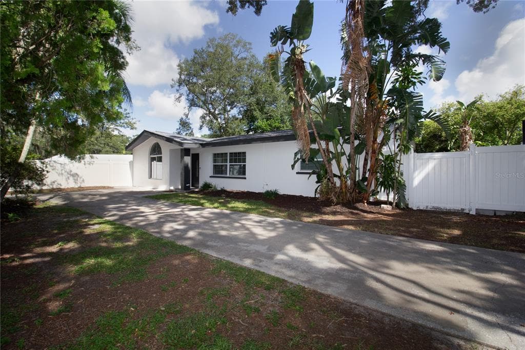 2720 STATE ROAD 590