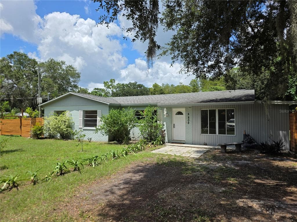 5809 HALF MOON LAKE ROAD TAMPA, FL 33625