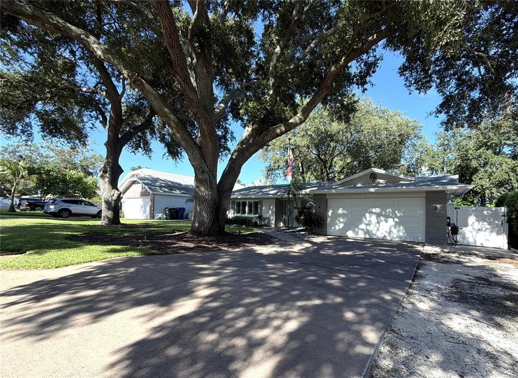 703 23RD STREET SW LARGO, FL 33770