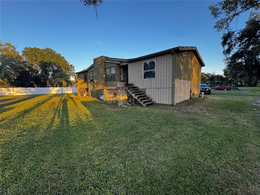 33346 ARTHUR DRIVE WESLEY CHAPEL, FL 33543