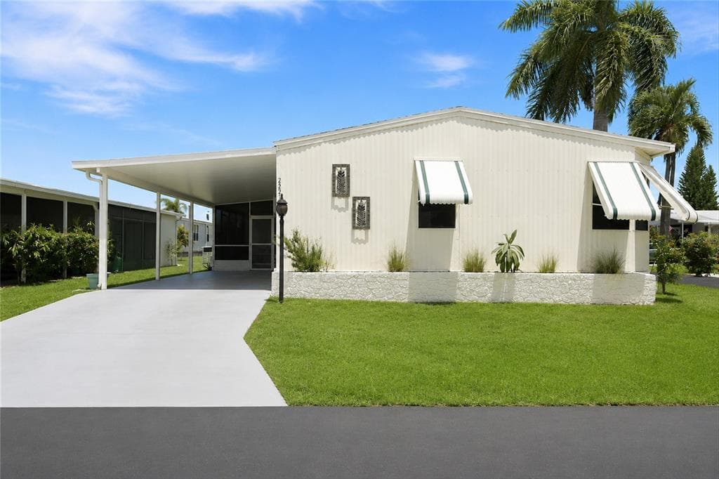 252 LOON LANE UNIT 252 NAPLES, FL 34114