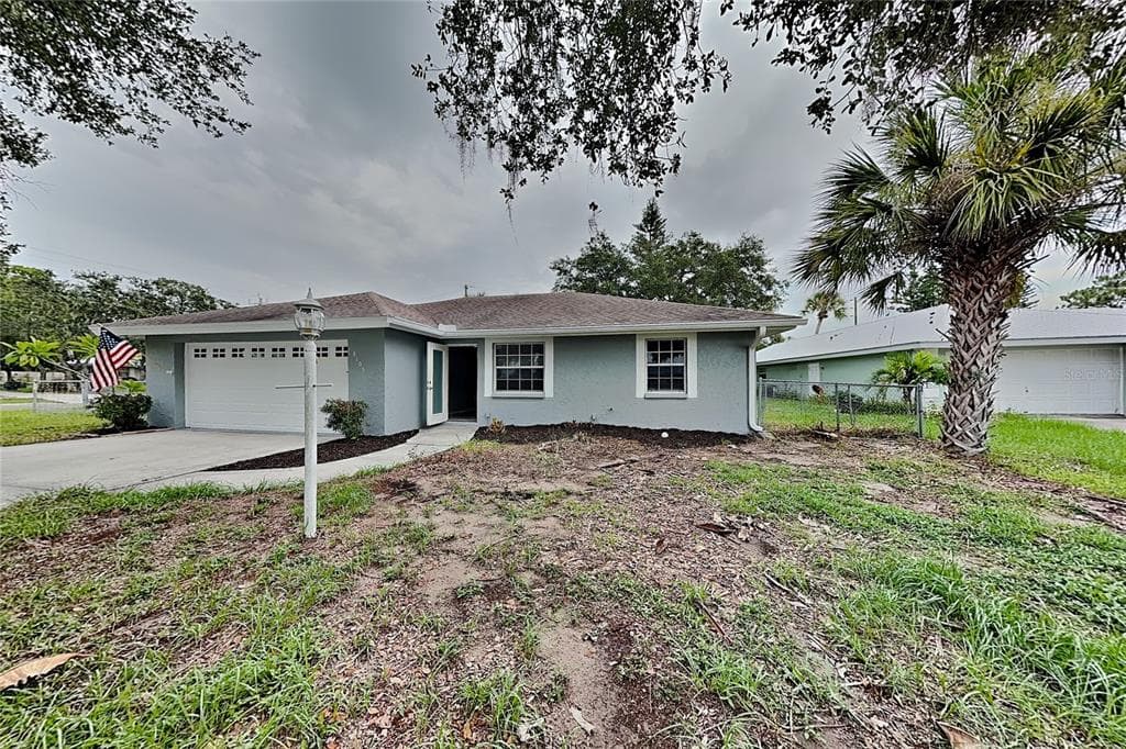 8105 LONGBAY BOULEVARD SARASOTA, FL 34243