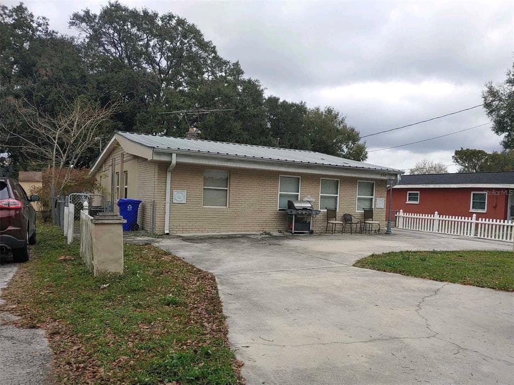 226 TUSCARORA STREET LAKELAND, FL 33805