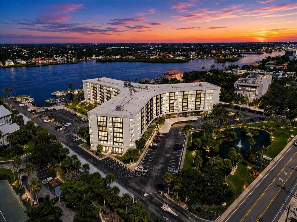 5855 MIDNIGHT PASS ROAD UNIT 222 SARASOTA, FL 34242