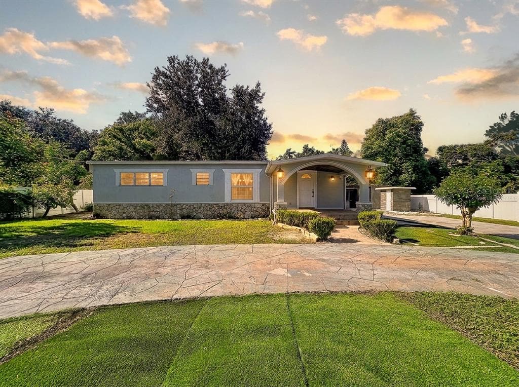 9507 SIX MILE CREEK ROAD TAMPA, FL 33610