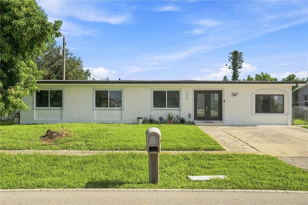 21512 EDGEWATER DRIVE PORT CHARLOTTE, FL 33952