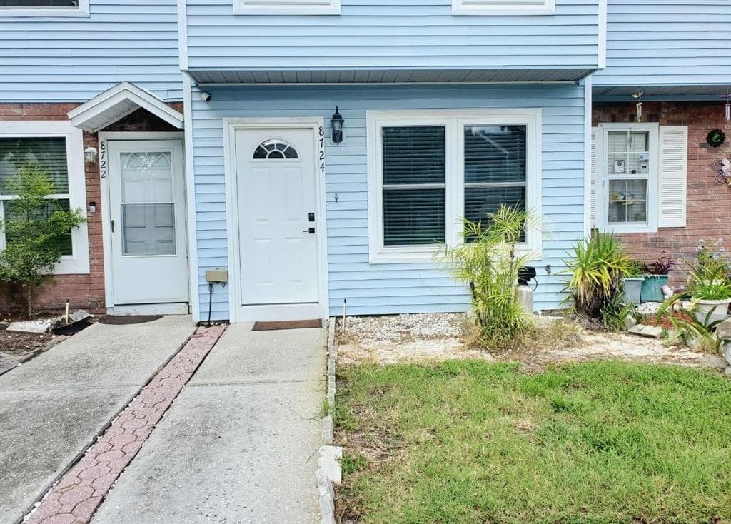 8724 COBBLER PLACE TAMPA, FL 33615