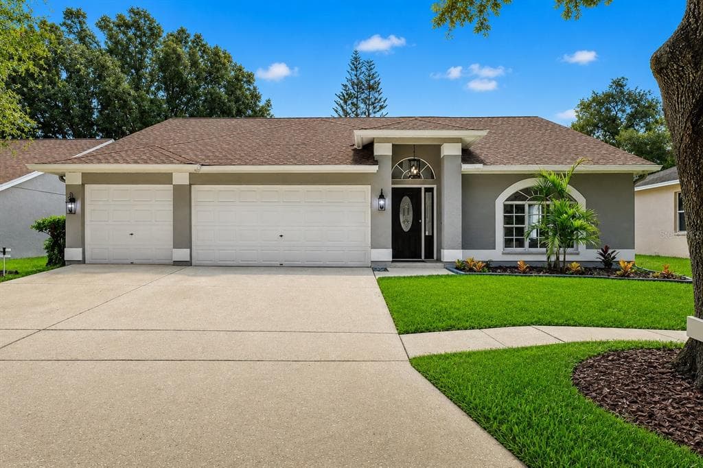 17721 HAMPSHIRE OAK DRIVE TAMPA, FL 33647