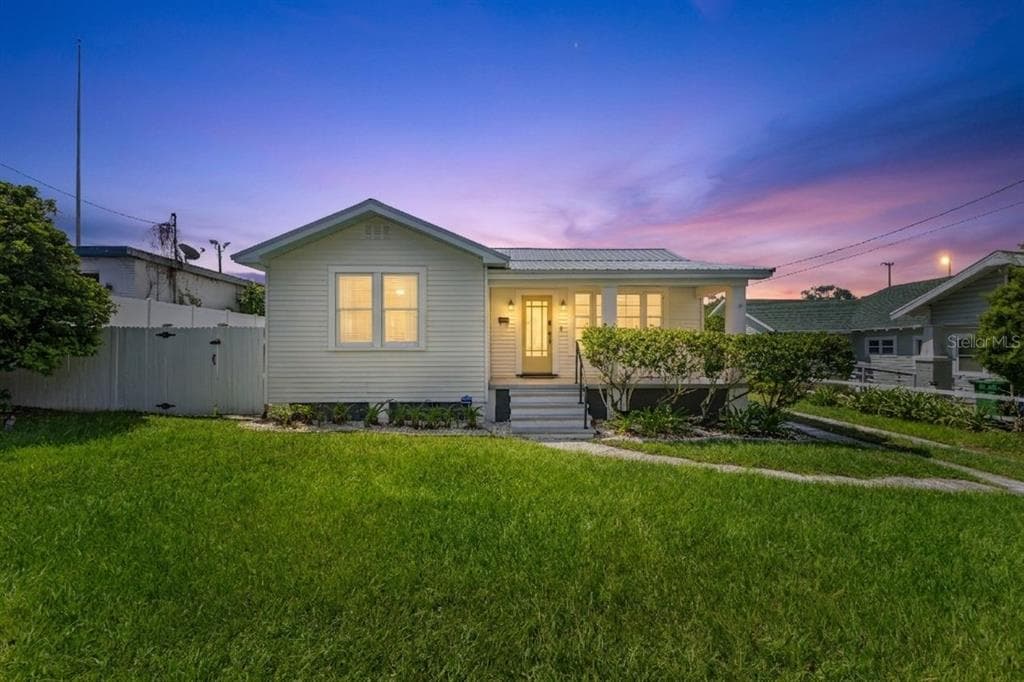 106 W MINNEHAHA STREET TAMPA, FL 33604