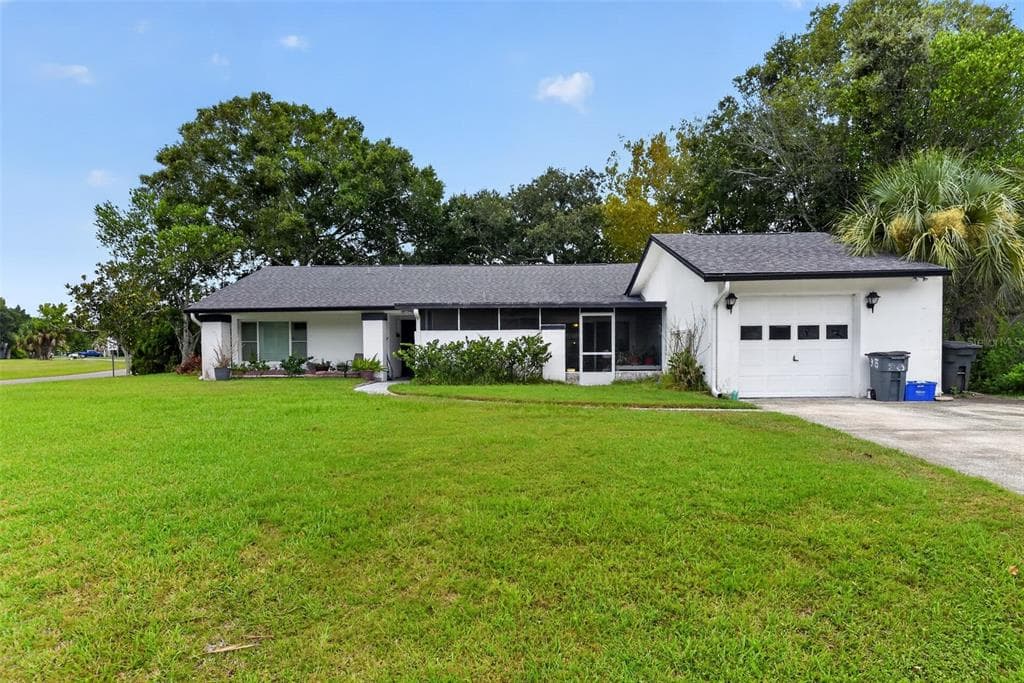 30 CASPER DRIVE PALM COAST, FL 32137