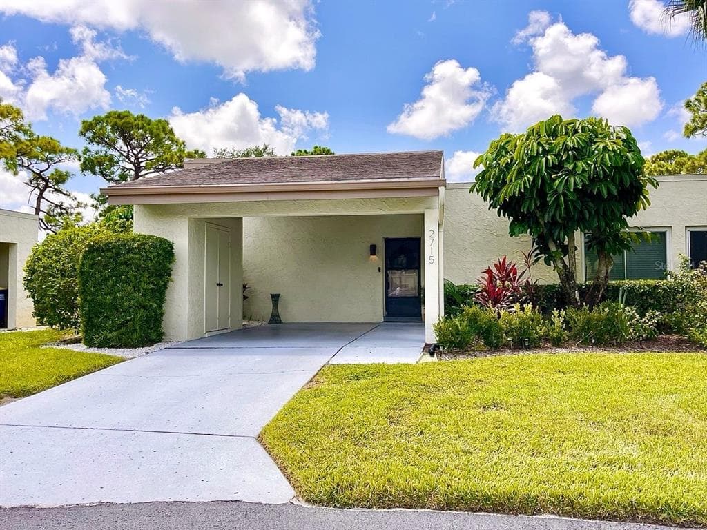 2715 HAVERHILL COURT CLEARWATER, FL 33761