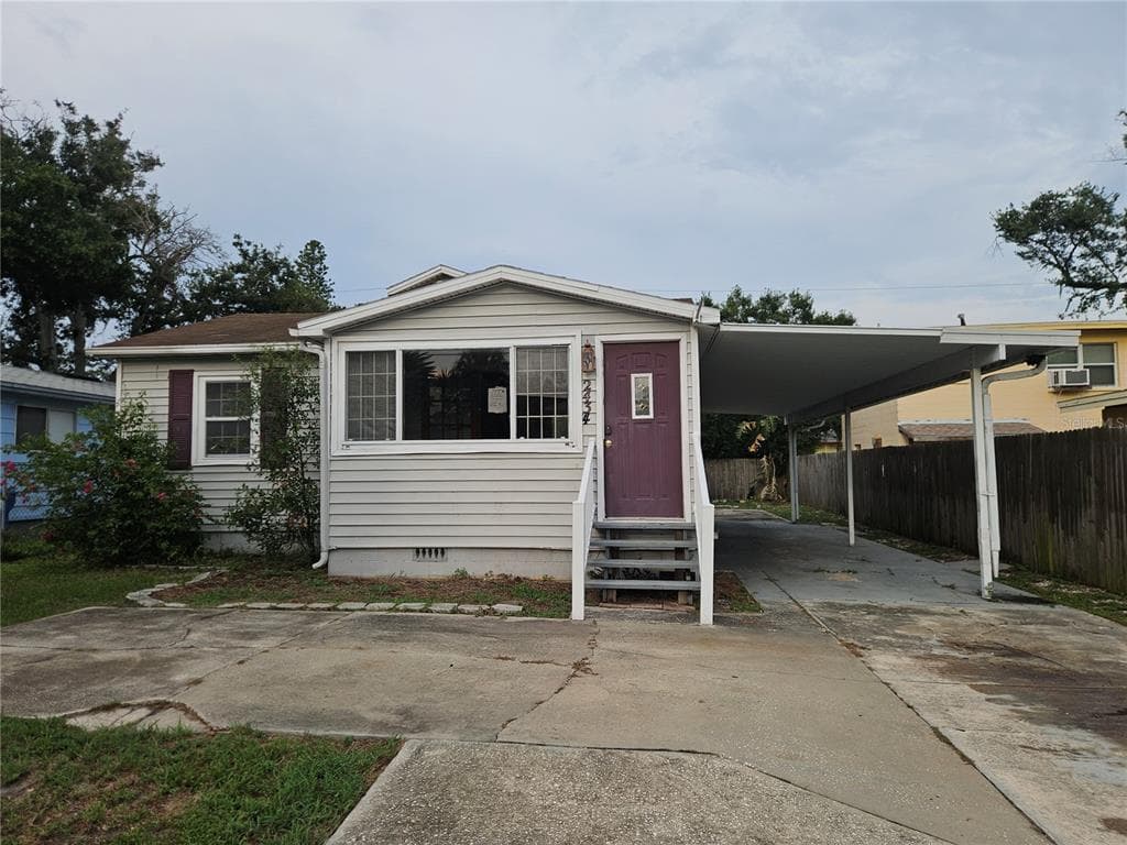 2434 37TH STREET S ST PETERSBURG, FL 33711