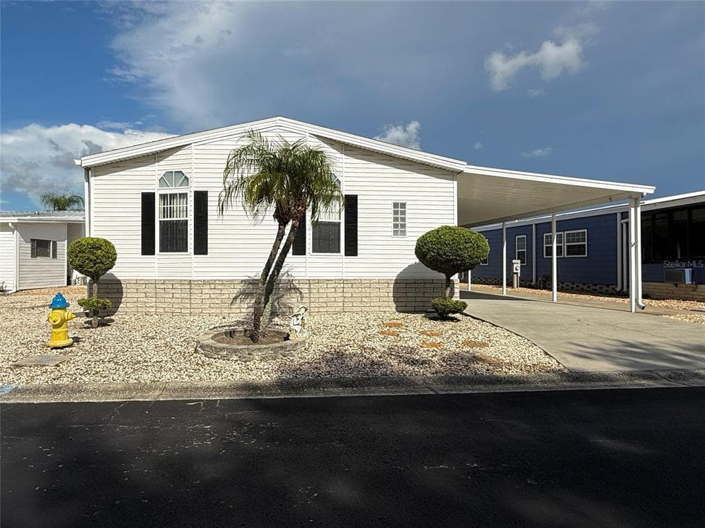 103 SAINT GEORGE COURT APOLLO BEACH, FL 33572