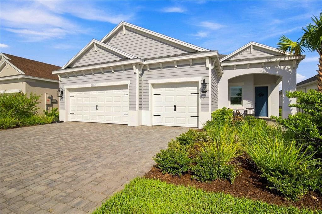 10037 HAMMOCK BROOK DRIVE PARRISH, FL 34219