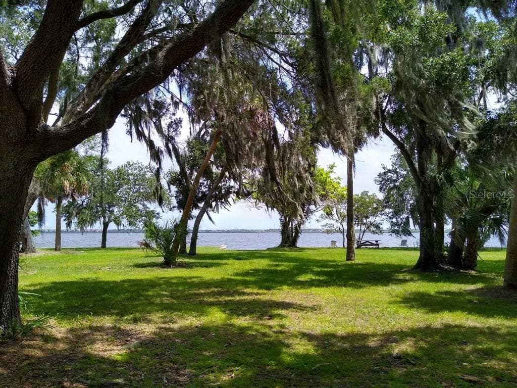 118 18TH STREET E BRADENTON, FL 34208